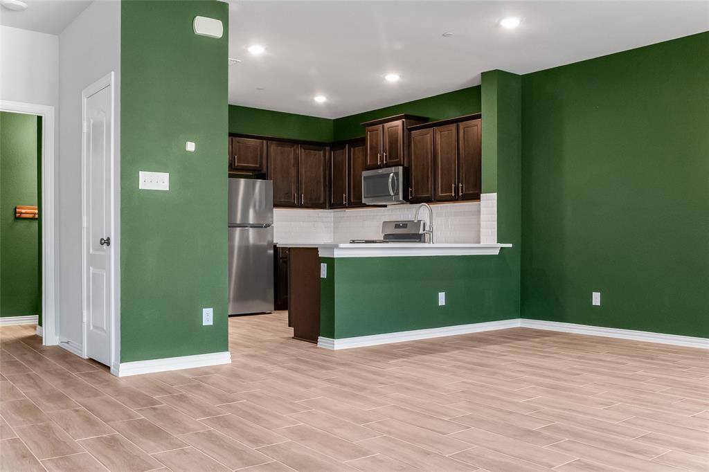 Townhouse for rent at 3730 Malibu Dr, Sherman, TX 75090