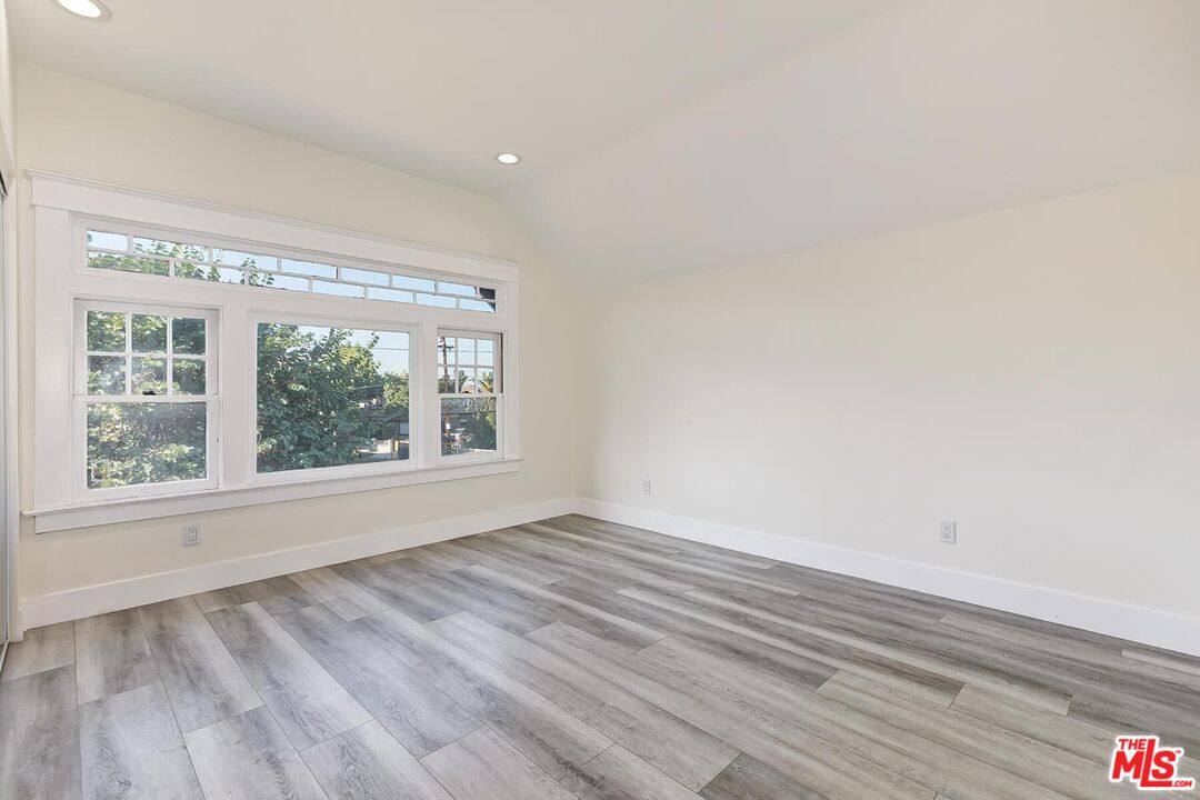 Apartment for rent at 1054 Maine Ave, Long Beach, CA 90813