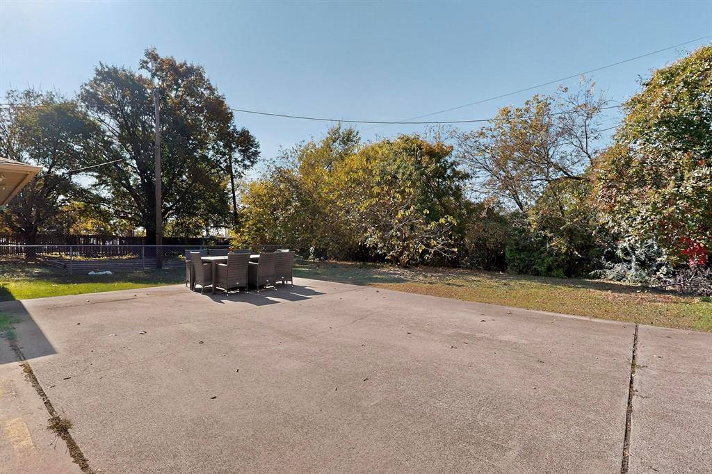 Apartment for rent at 2320 Bernard St, Denton, TX 76205