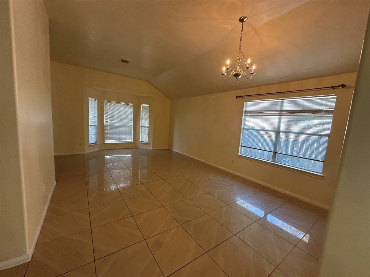 Apartment for rent at 17211 Pleasant Lily Court, Houston, TX 77084