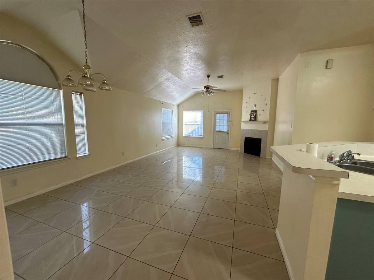 Apartment for rent at 17211 Pleasant Lily Court, Houston, TX 77084
