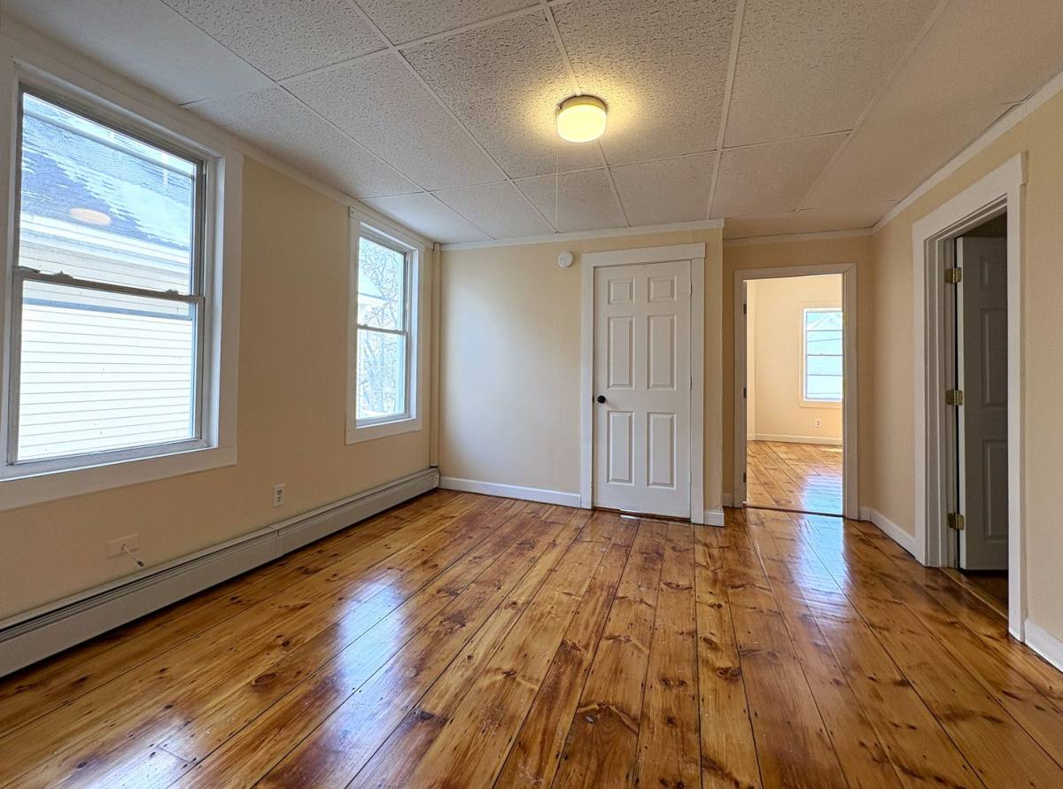 Apartment for rent at 21-27 Clare St, Lowell, MA 01854