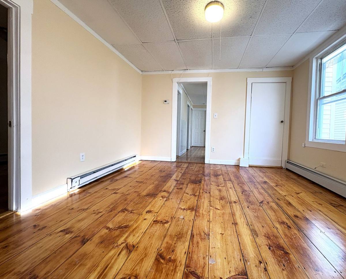 Apartment for rent at 21-27 Clare St, Lowell, MA 01854