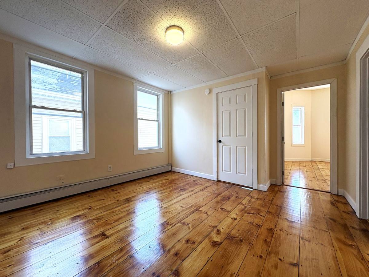 Apartment for rent at 21-27 Clare St, Lowell, MA 01854