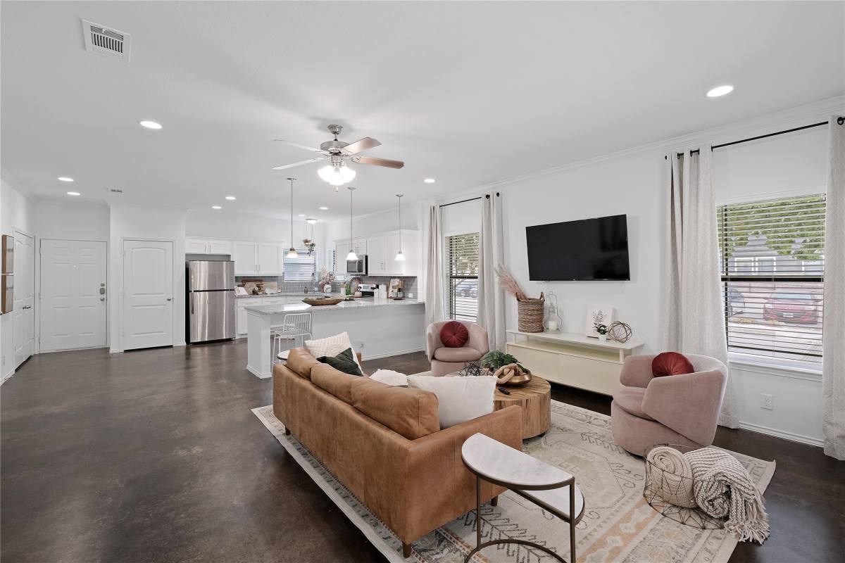 Apartment for rent at 12815-101 Idledale Dr, San Antonio, TX 78249