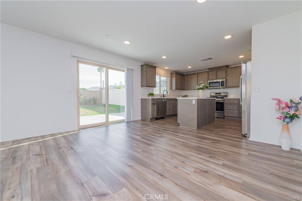 Apartment for rent at 32941 Pacifica Place, Lake Elsinore, CA 92530
