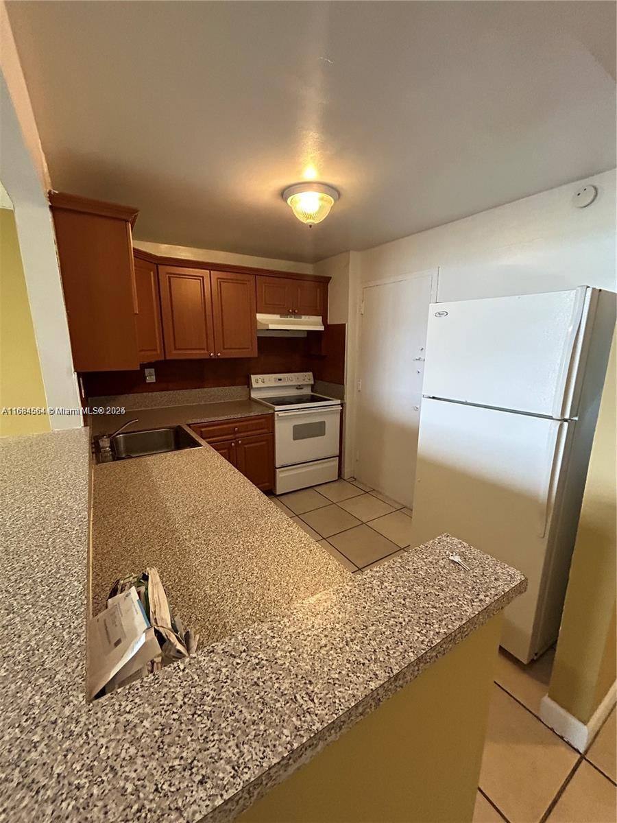 Apartment for rent at 9143 SW 77th Ave #9143B802, Miami, FL 33156