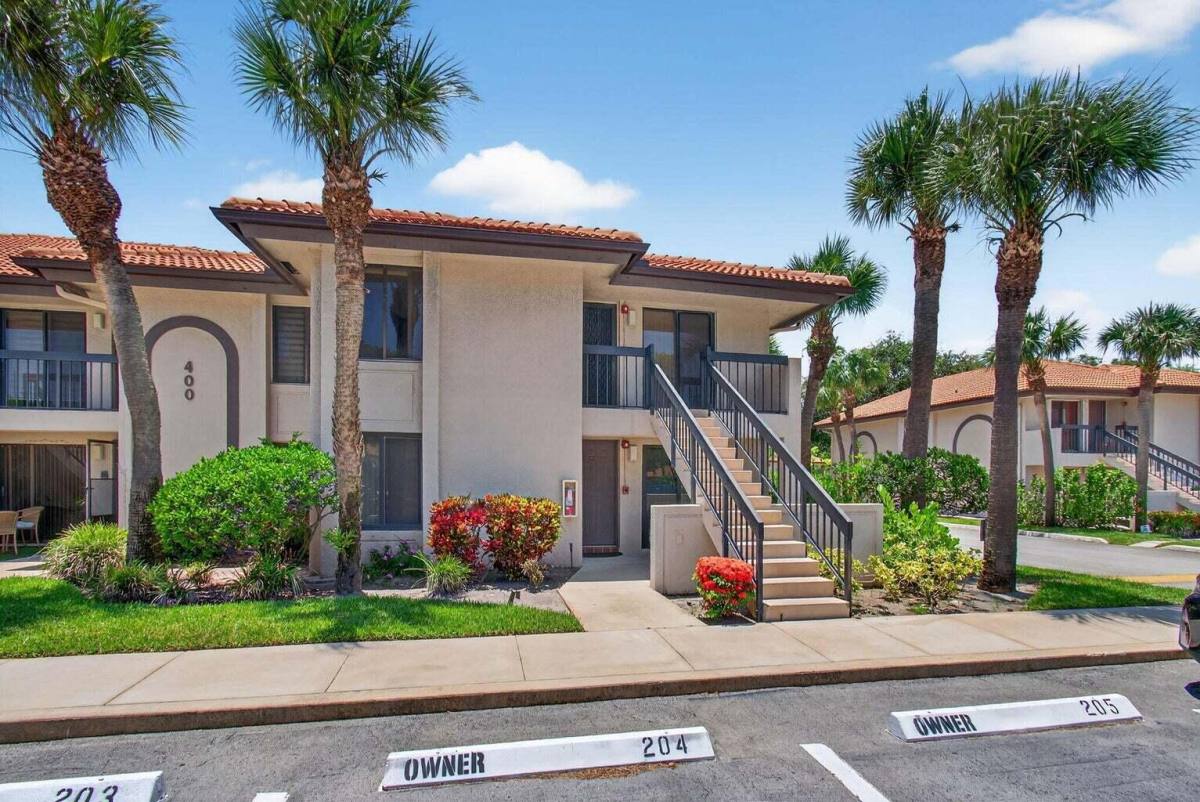 Condo for rent at 400 Club Circle #201, Boca Raton, FL 33487