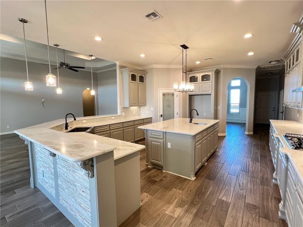 Apartment for rent at 6618 Wesley Dr, Corpus Christi, TX 78415