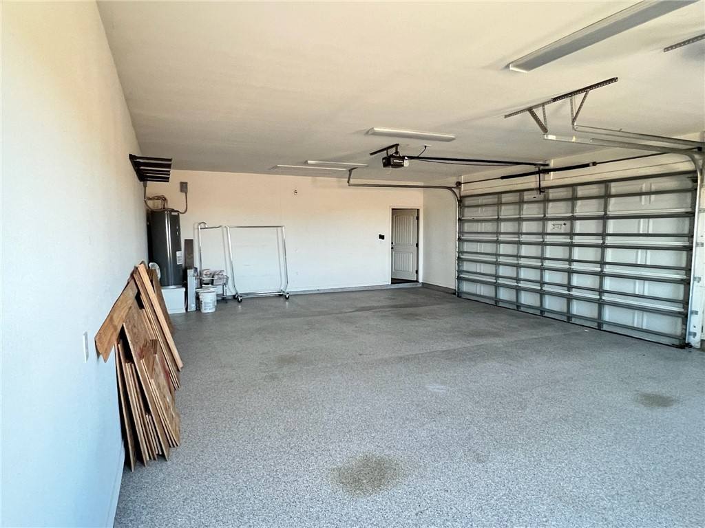 Apartment for rent at 6618 Wesley Dr, Corpus Christi, TX 78415