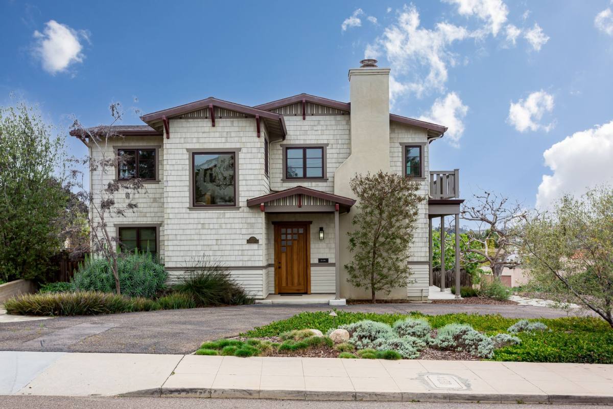 House for rent at 3749 Elliott St, San Diego, CA 92106