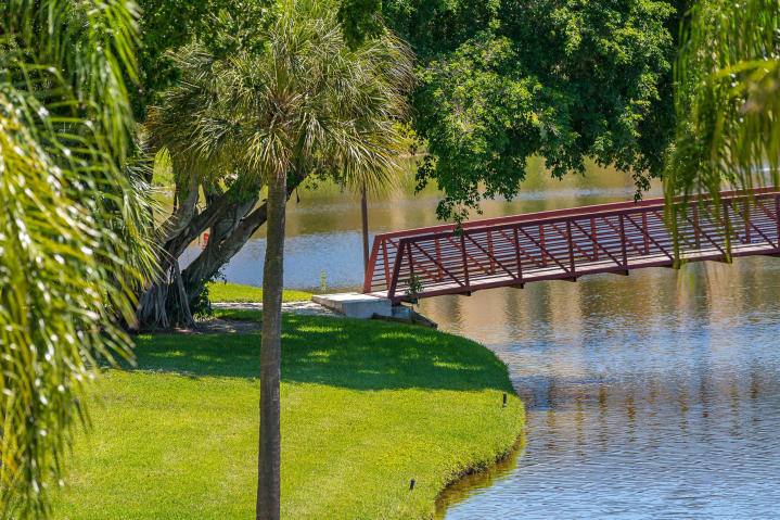Apartment for rent at 2255 Lindell Blvd #4306, Delray Beach, FL 33444