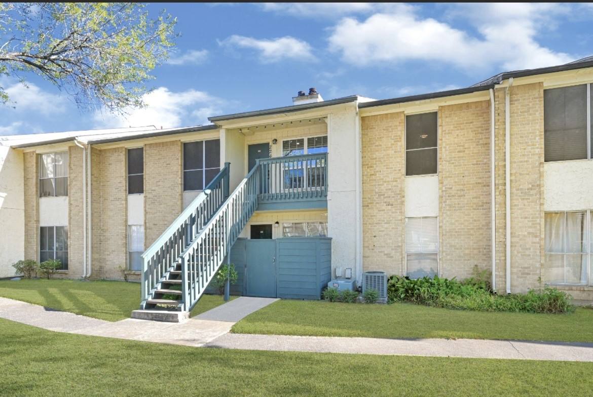Condo for rent at 250 El Dorado Blvd #224, Webster, TX 77598