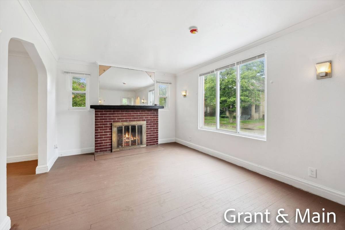 House for rent at 19250 Charest, Detroit, MI 48234