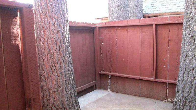 Apartment for rent at 54100 Pine Crest Ave #7, Idyllwild, CA 92549