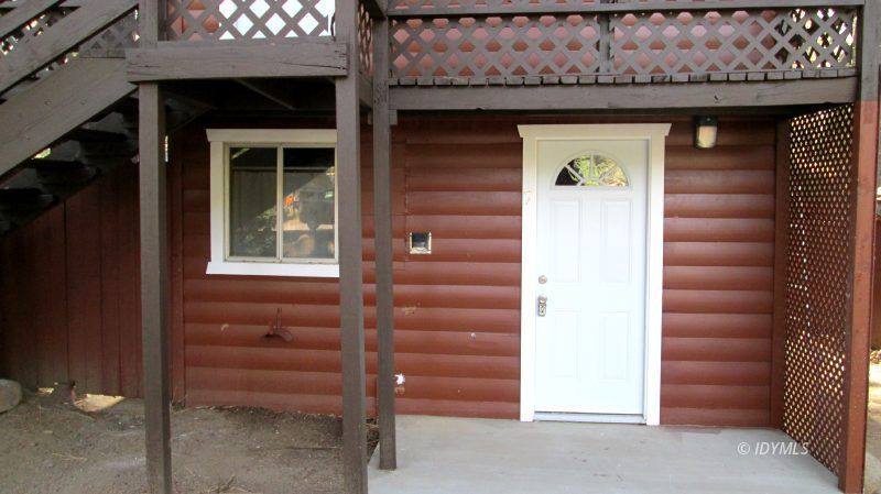Apartment for rent at 54100 Pine Crest Ave #7, Idyllwild, CA 92549
