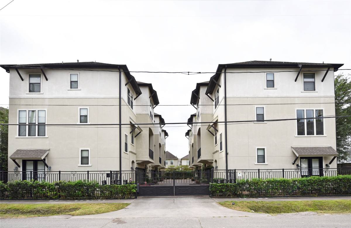 Apartment for rent at 5813 A Kiam St, Houston, TX 77007