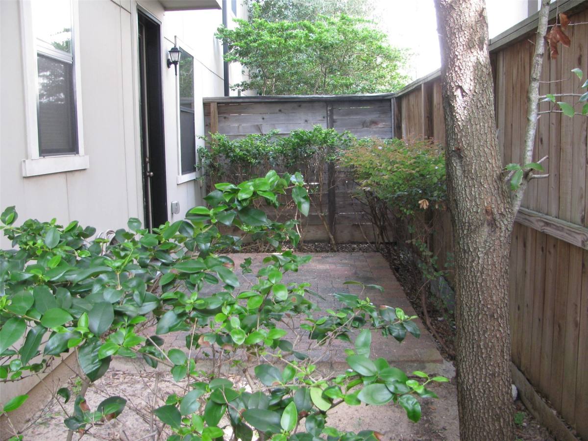 Apartment for rent at 5813 A Kiam St, Houston, TX 77007