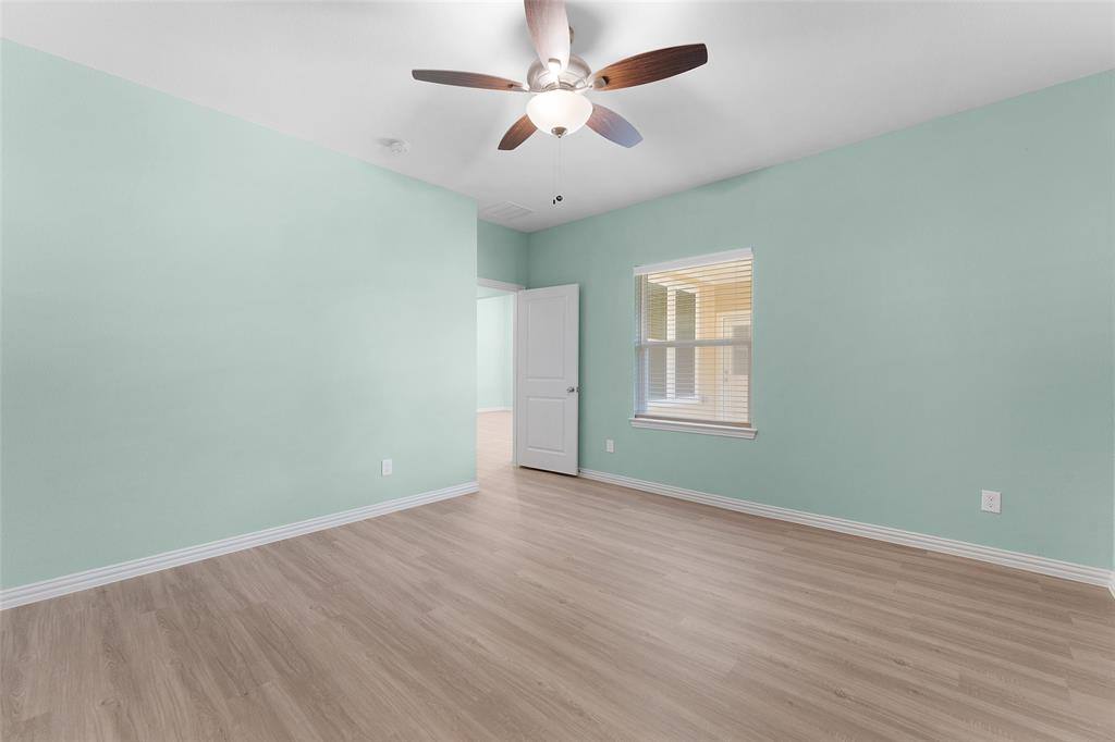 Apartment for rent at 2027 Bluebonnet Ave, Denison, TX 75020