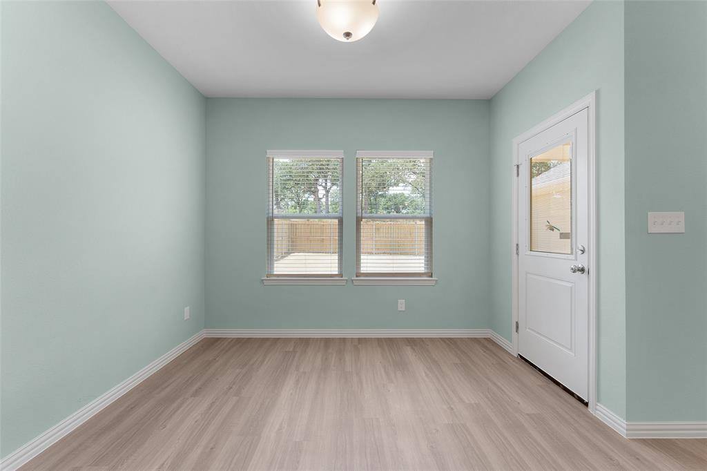 Apartment for rent at 2027 Bluebonnet Ave, Denison, TX 75020