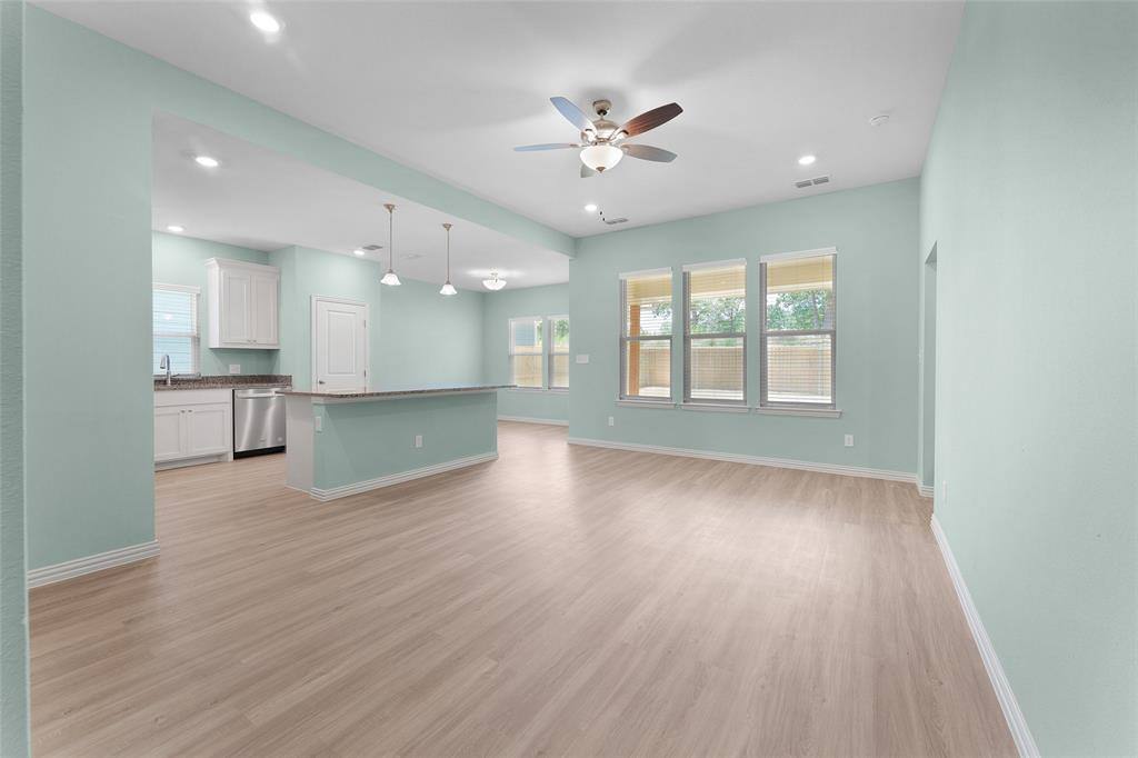 Apartment for rent at 2027 Bluebonnet Ave, Denison, TX 75020