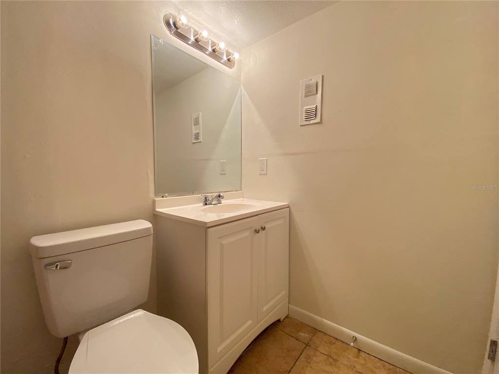 Apartment for rent at 5230 Davisson Ave, Orlando, FL 32810