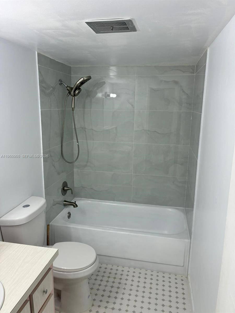 Apartment for rent at 1450 NE 191st St #205, Miami, FL 33179