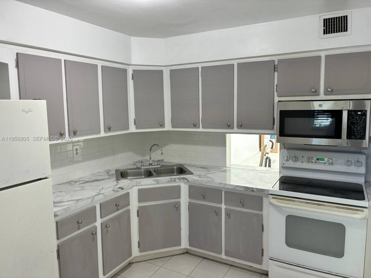 Apartment for rent at 1450 NE 191st St #205, Miami, FL 33179