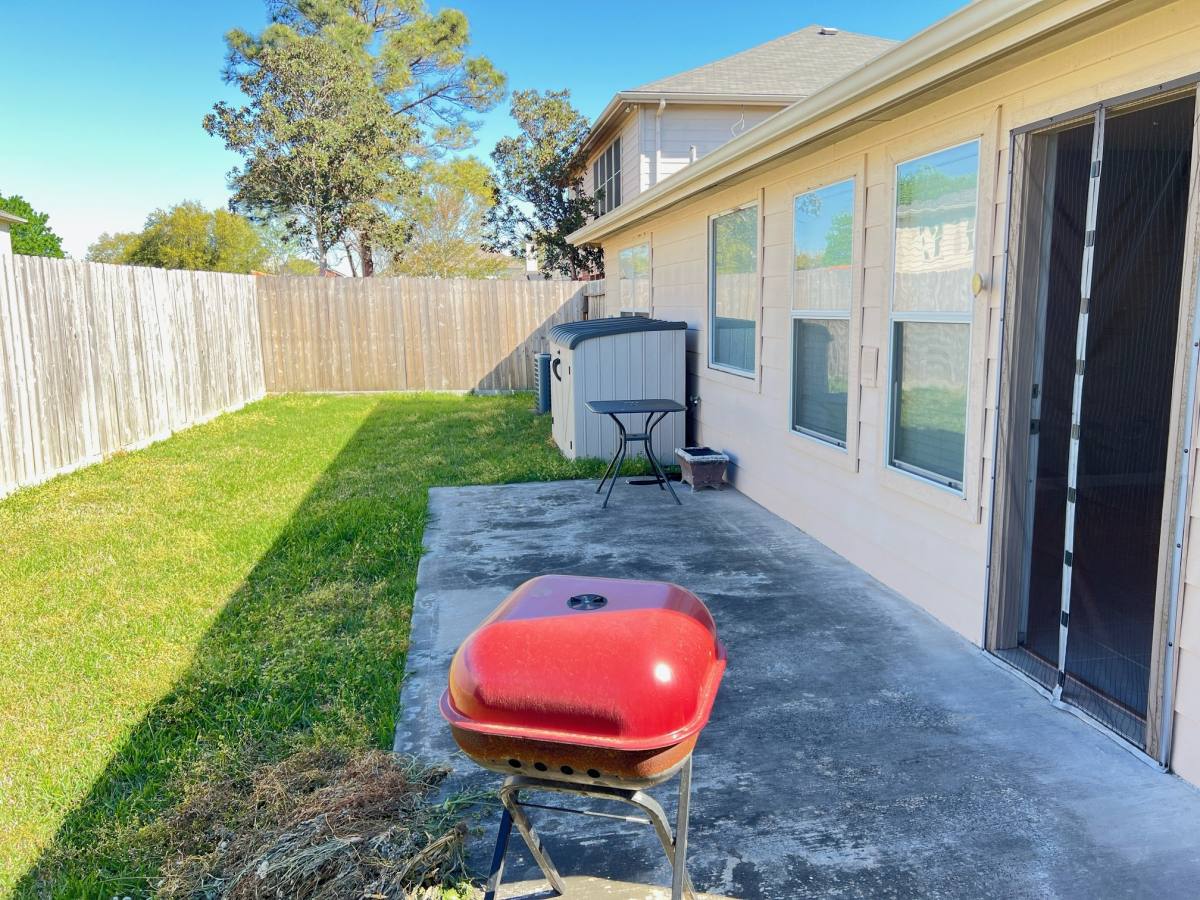 Apartment for rent at 2030 Waverly Glend Dr, Katy, TX 77450