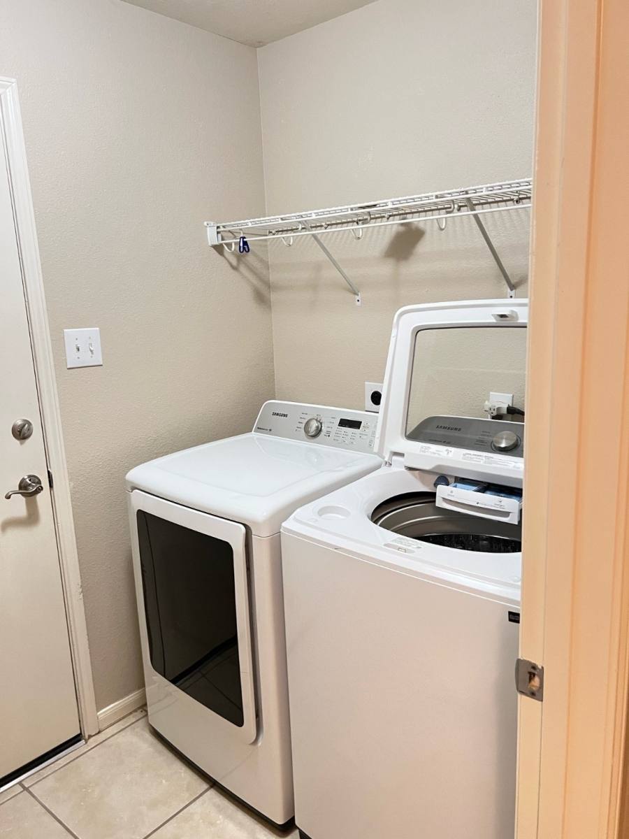 Apartment for rent at 2030 Waverly Glend Dr, Katy, TX 77450