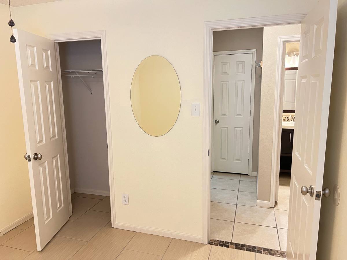 Apartment for rent at 2030 Waverly Glend Dr, Katy, TX 77450