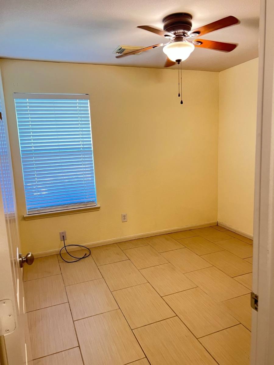 Apartment for rent at 2030 Waverly Glend Dr, Katy, TX 77450