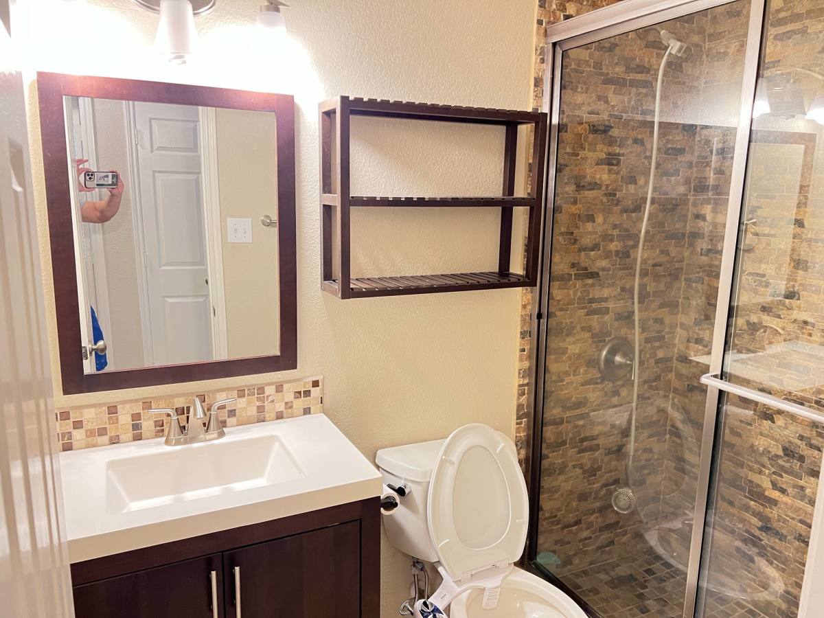 Apartment for rent at 2030 Waverly Glend Dr, Katy, TX 77450