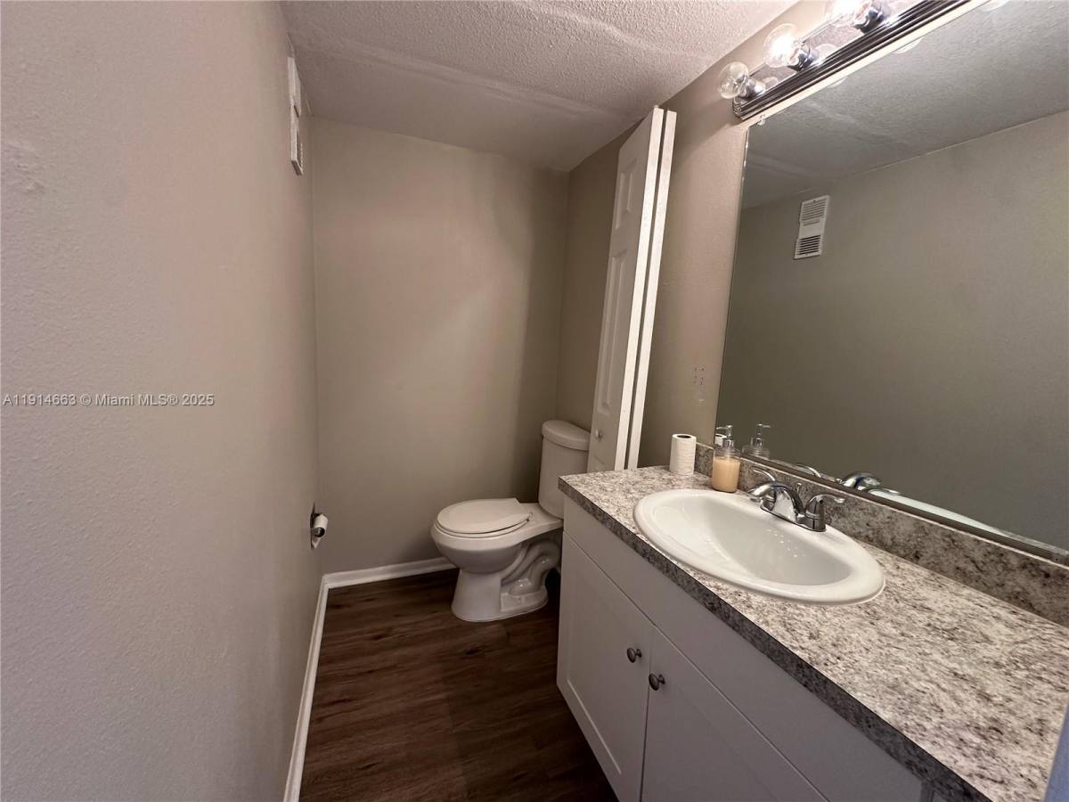 Condo for rent at 6060 Village Circle N, Orlando, FL 32822