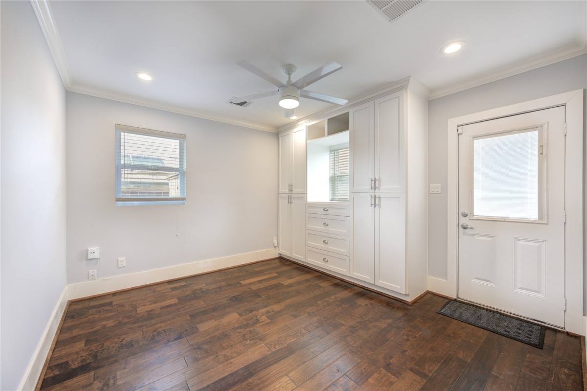 Apartment for rent at 2401 Eagle St, Houston, TX 77004