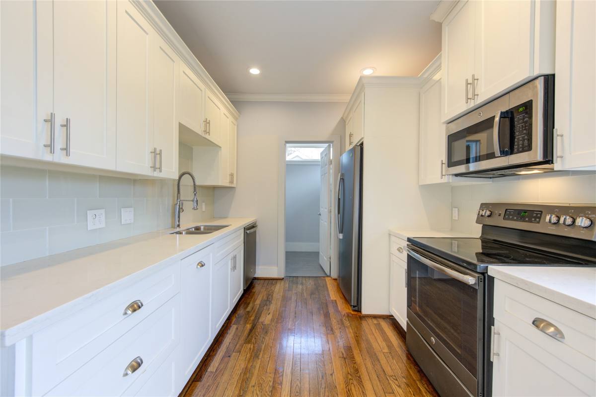 Apartment for rent at 2401 Eagle St, Houston, TX 77004