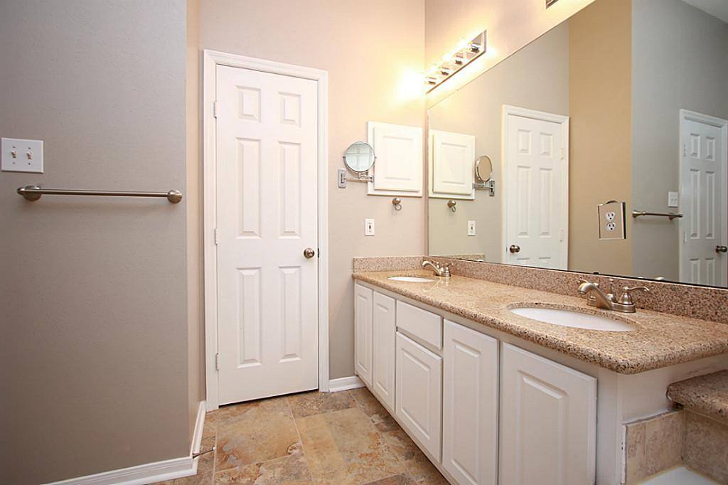 Apartment for rent at 155 Avonlea Court #155, Spring, TX 77382