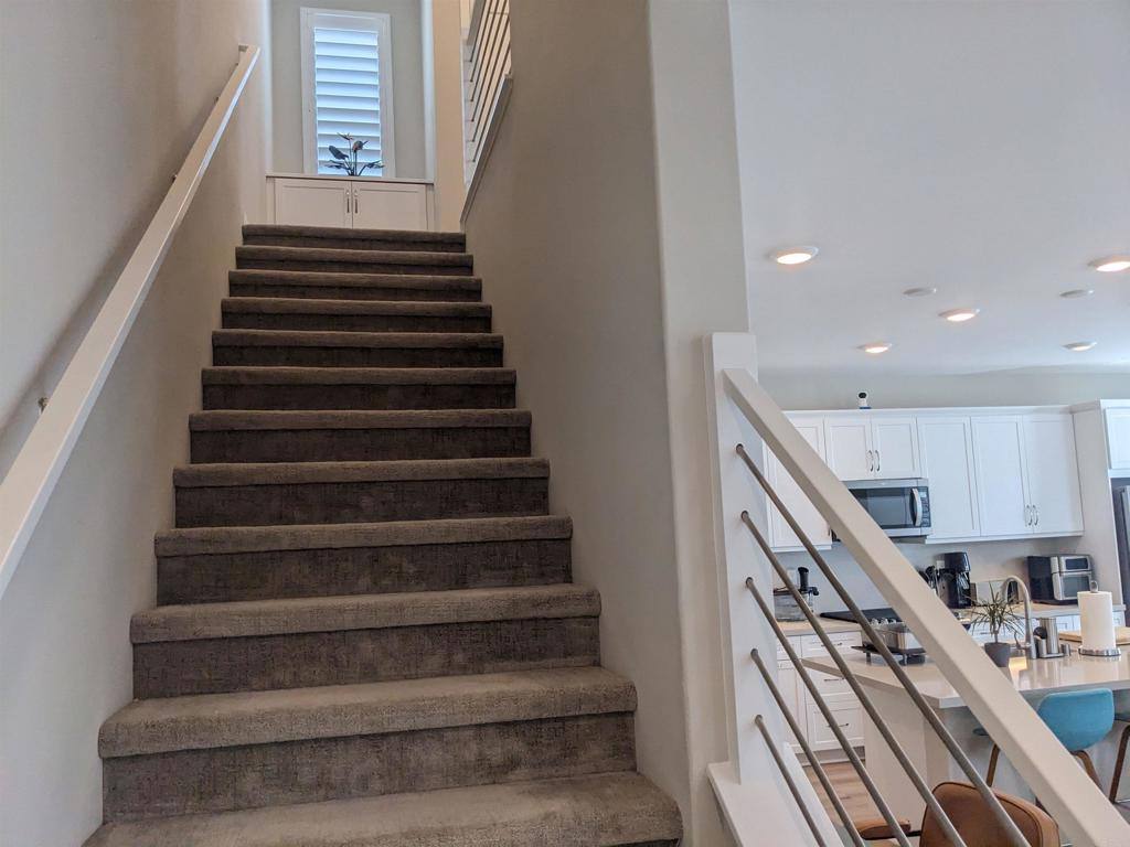Townhouse for rent at 2950 Via Alta Place, San Diego, CA 92108