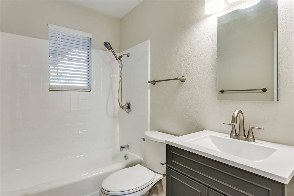 Apartment for rent at 8552 Gibbs Dr, Fort Worth, TX 76108