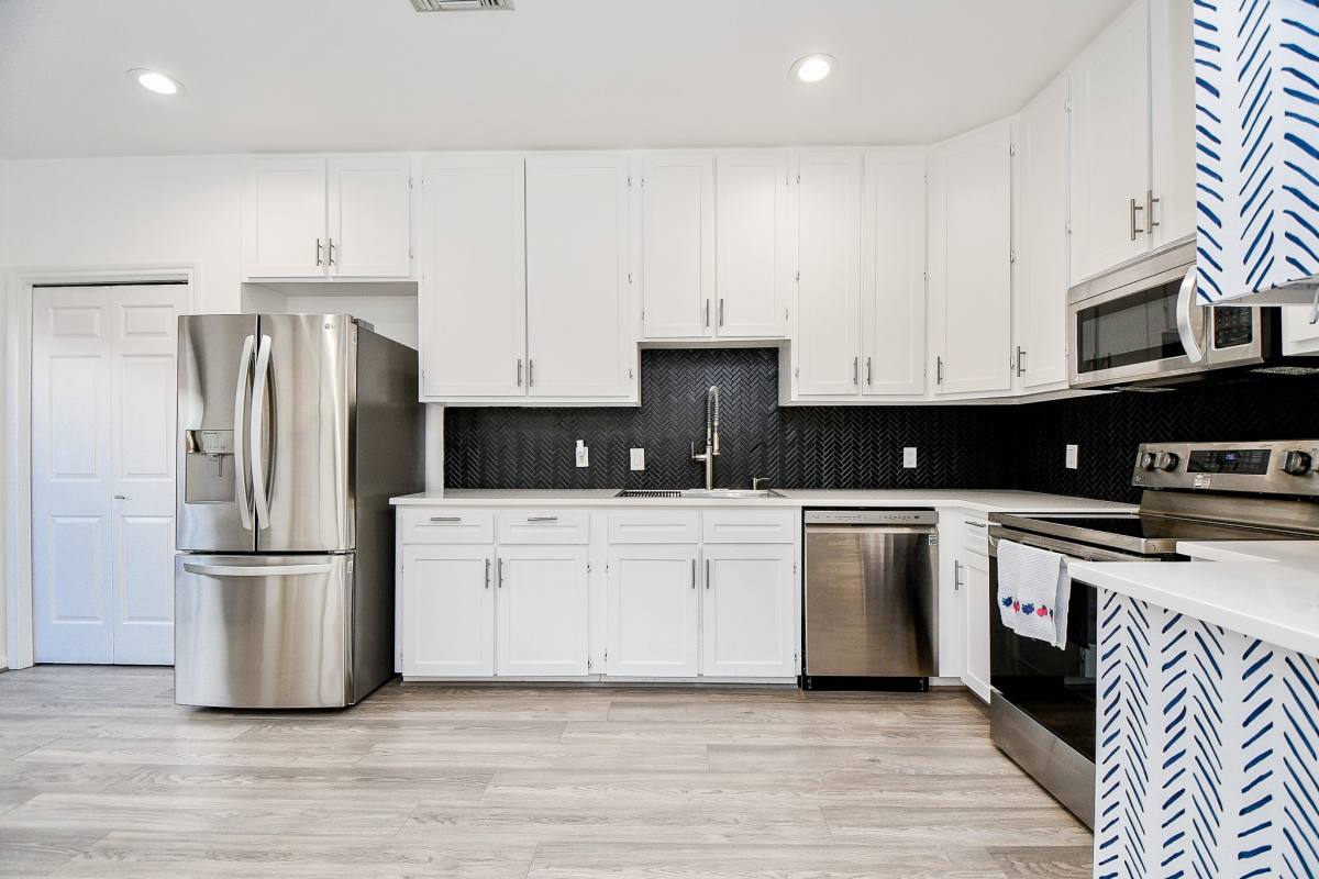Condo for rent at 2626 Bering Dr, Houston, TX 77057