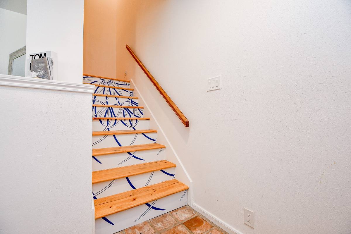 Condo for rent at 2626 Bering Dr, Houston, TX 77057