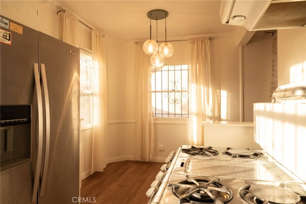 Apartment for rent at 1745 Mariposa Ave, Los Angeles, CA 90027