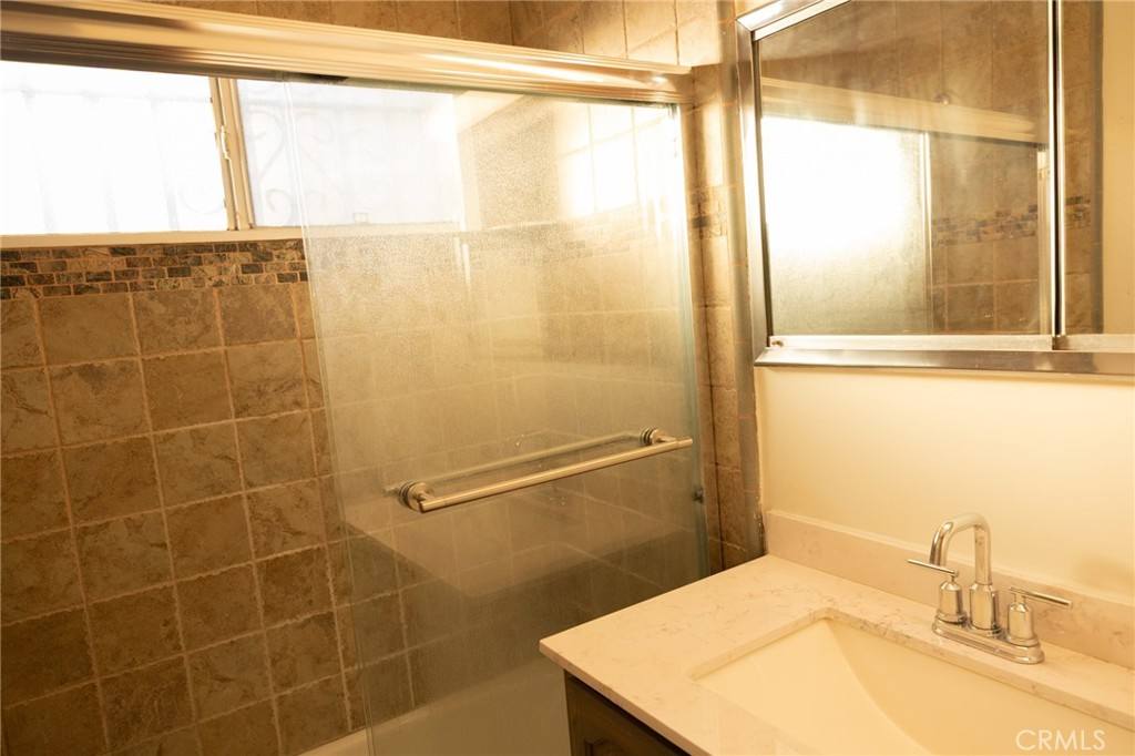 Apartment for rent at 1745 Mariposa Ave, Los Angeles, CA 90027