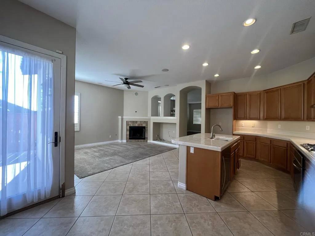 Apartment for rent at 593 Oak Place #593, Chula Vista, CA 91910