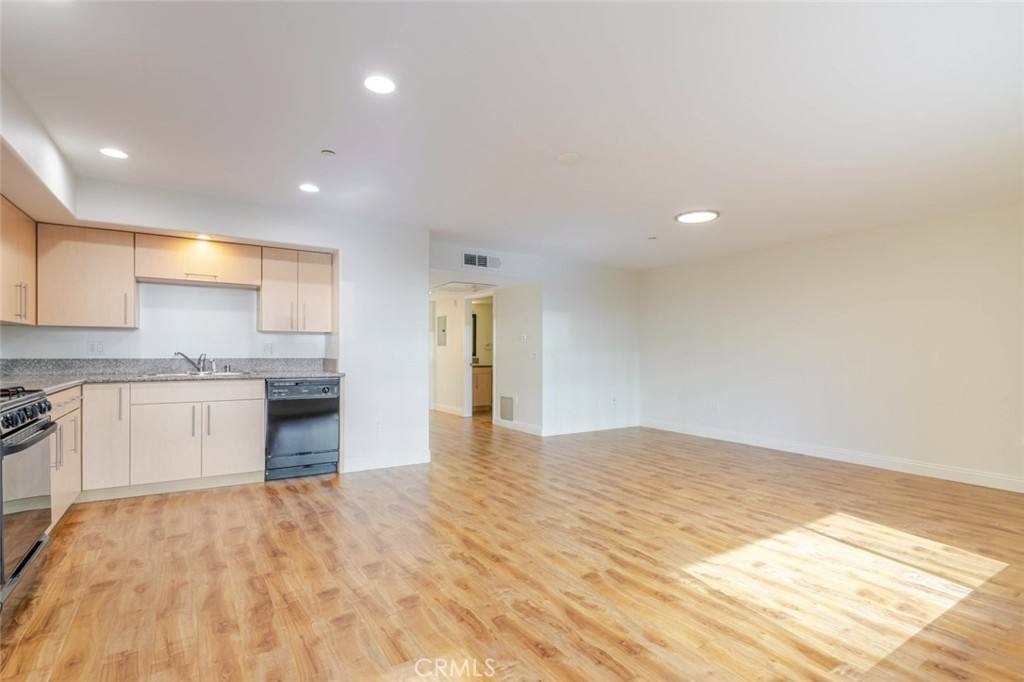 Condo for rent at 1466 Tamarind Ave #103, Los Angeles, CA 90028