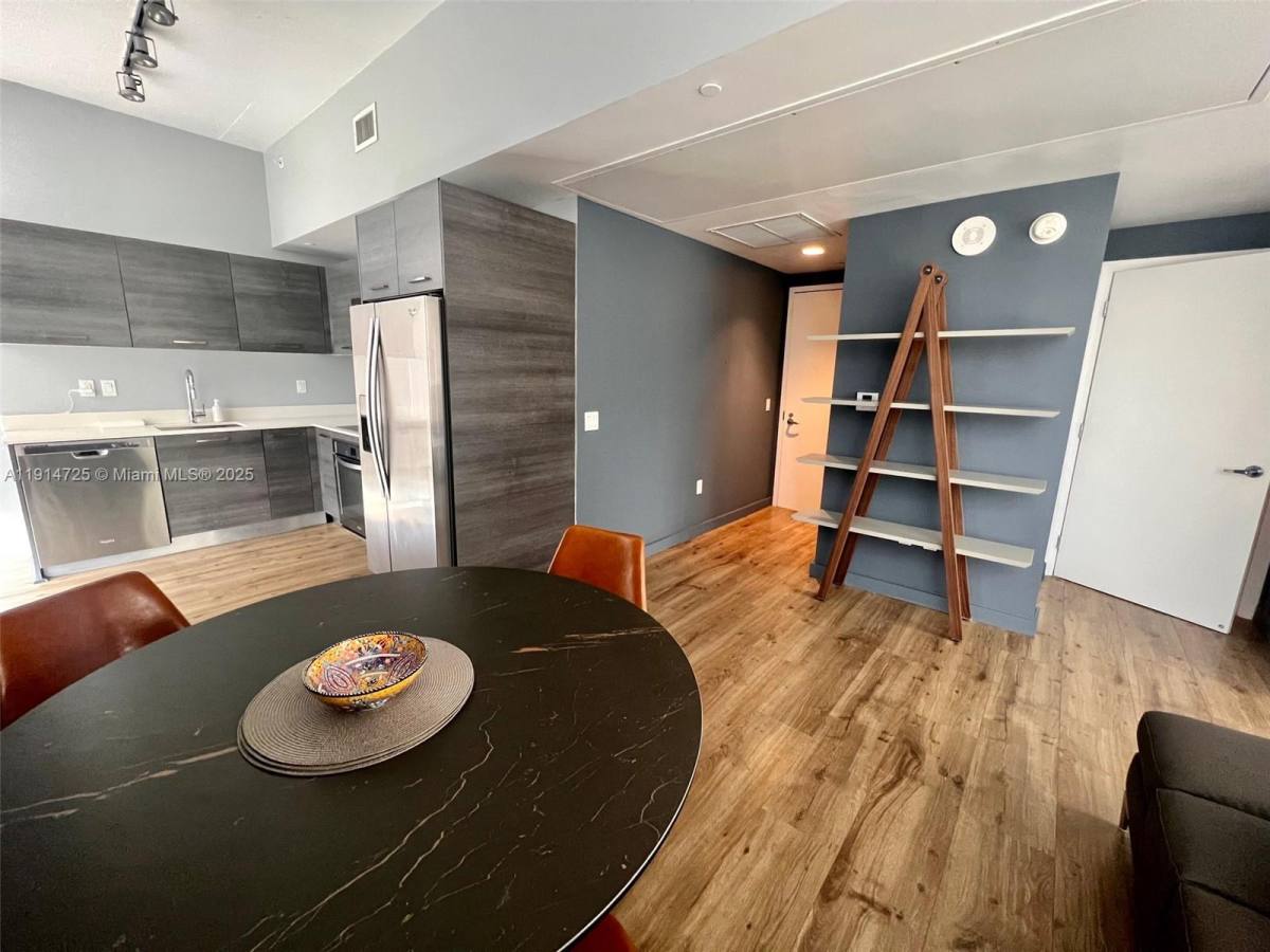 Apartment for rent at 151 SE 1st St #810, Miami, FL 33131