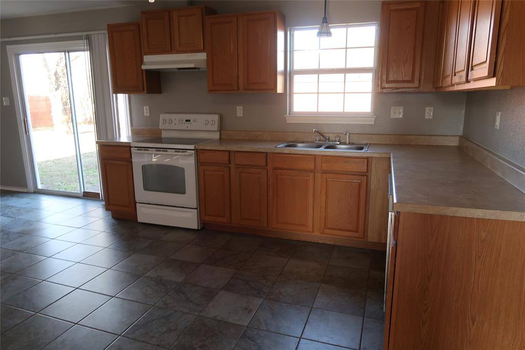 Apartment for rent at 406 N Denny St #406B, Howe, TX 75459