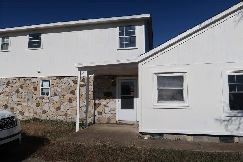Apartment for rent at 406 N Denny St #406B, Howe, TX 75459