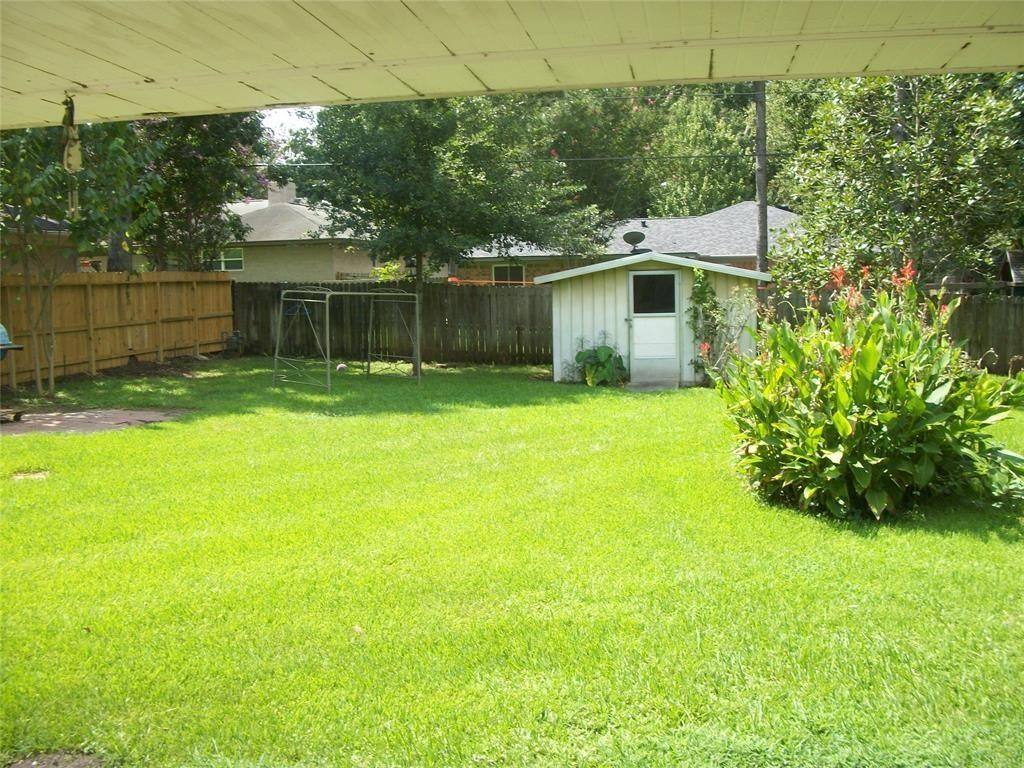 Apartment for rent at 111 Shadylyn Dr #111, Conroe, TX 77304