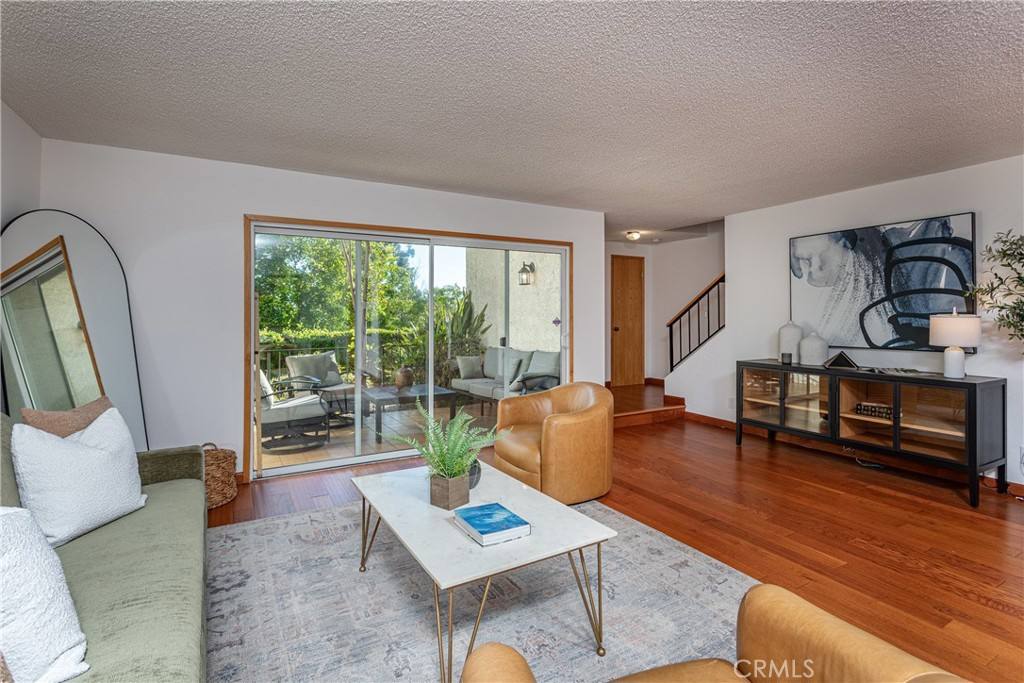 Townhouse for rent at 7727 Via Capri, Burbank, CA 91504